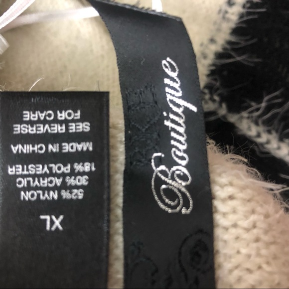 BKE Boutique Fuzzy White & Black Aztec Sweater XL - Picture 10 of 12